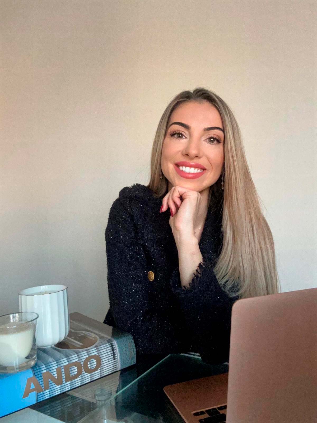 Lora Galeva - Proprietà e investimenti